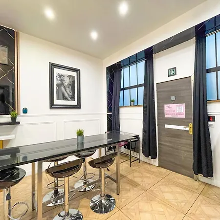 Urbanflat 55 - Marylin Monroe Flat In Parisian Historic Passage باريس